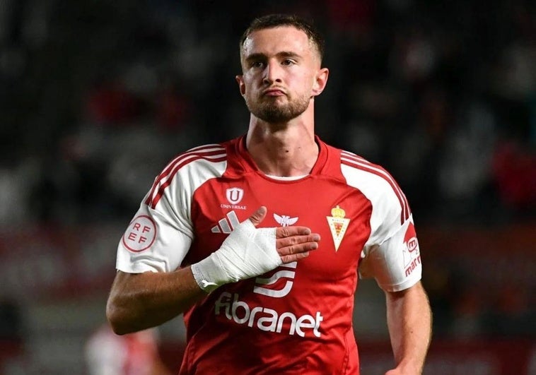 El Real Murcia ofrece medio millón de euros por Flakus